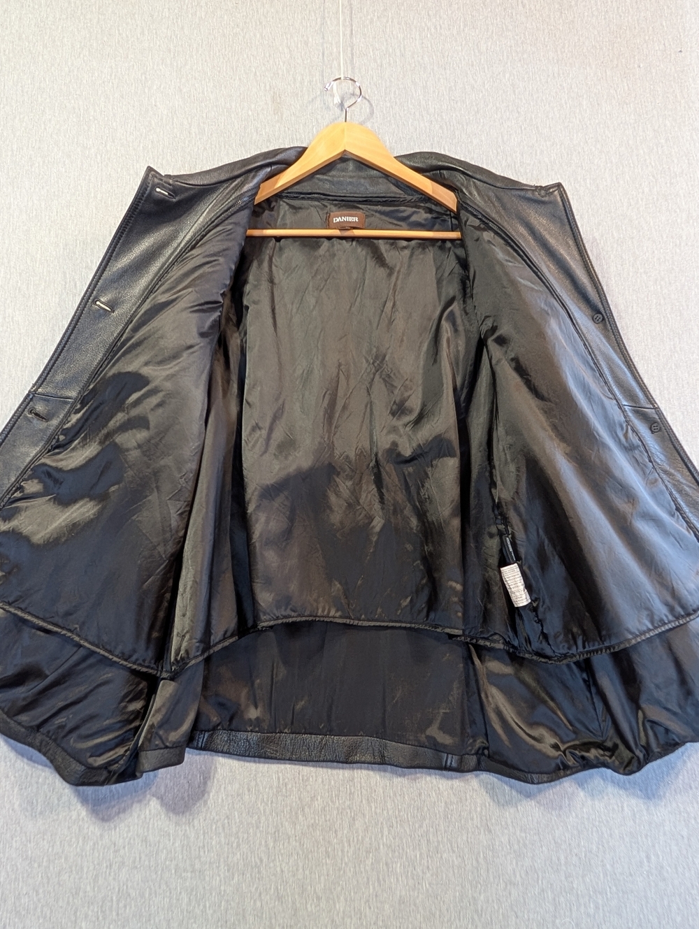 Danier Genuine Leather Coat Women's 3XL Black - Picture 8 of 16